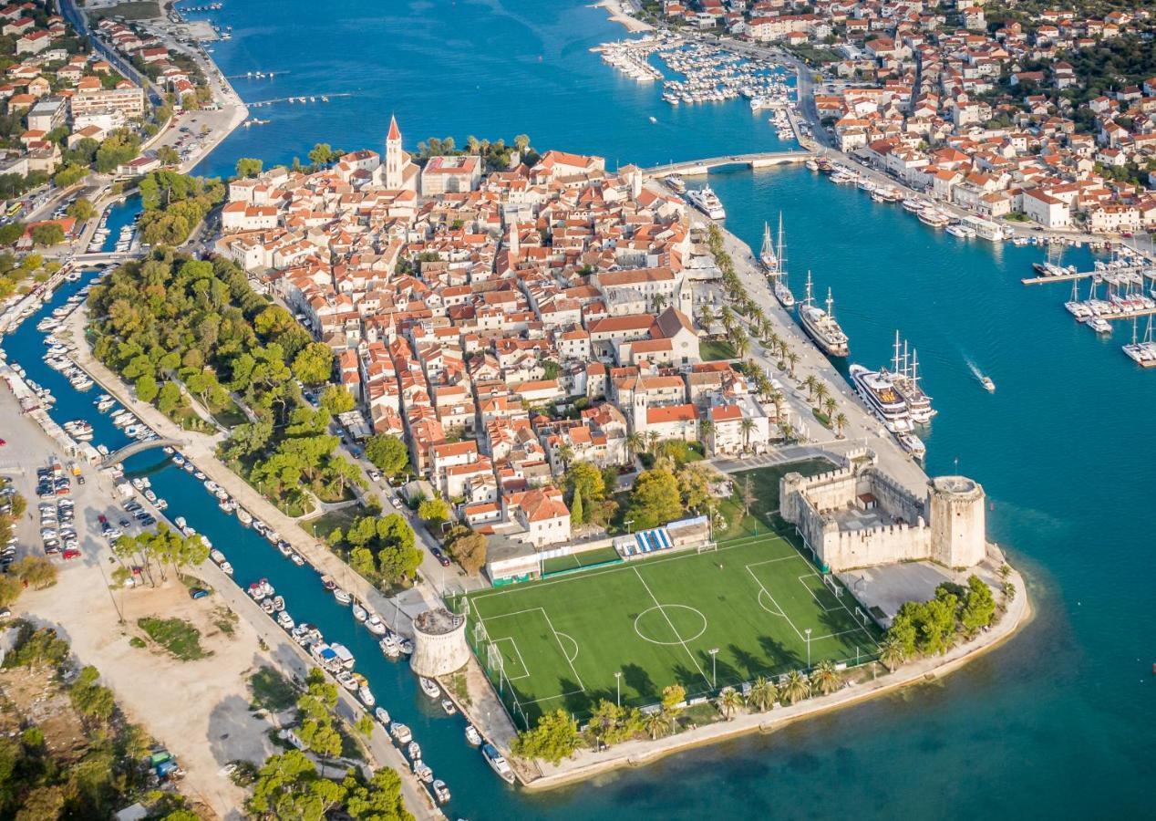 Apartments More Trogir Eksteriør bilde