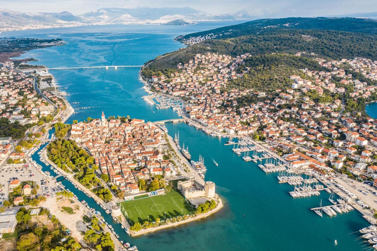 Apartments More Trogir Eksteriør bilde